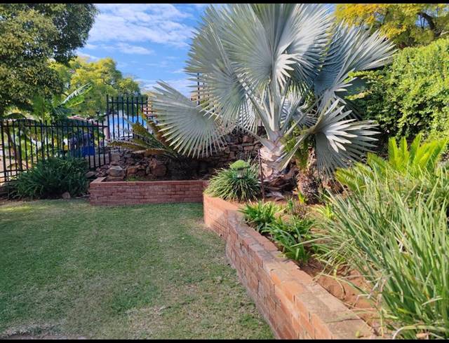 5 BEDROOM HOUSE FOR SALE IN PRETORIA GARDENS